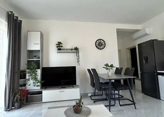 Marina Centar * Вир