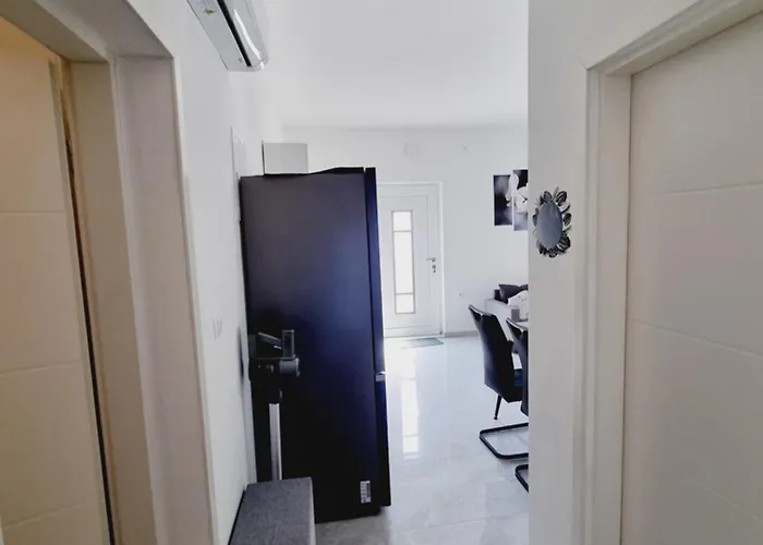 Marina Centar Вир